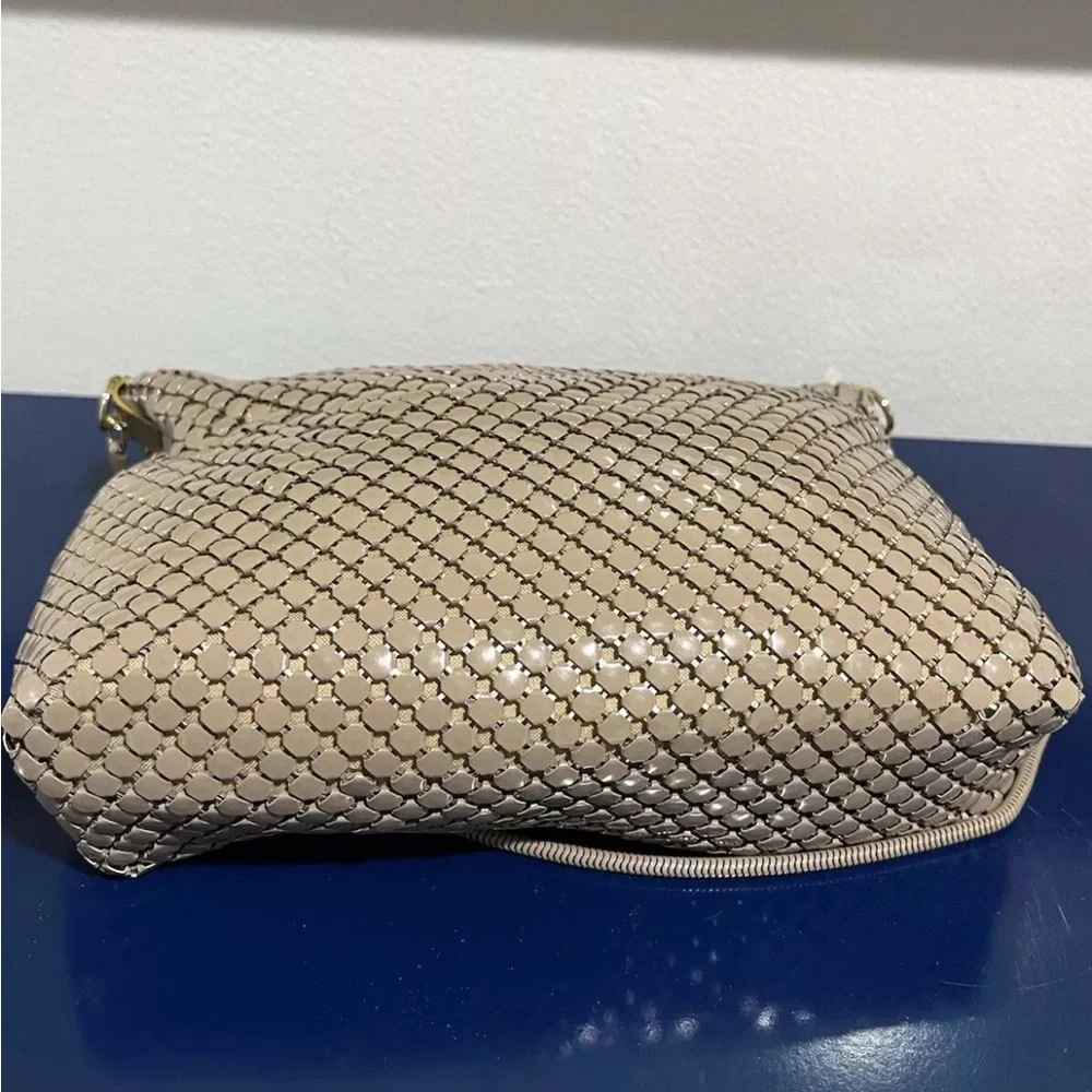 Vintage beige mesh
